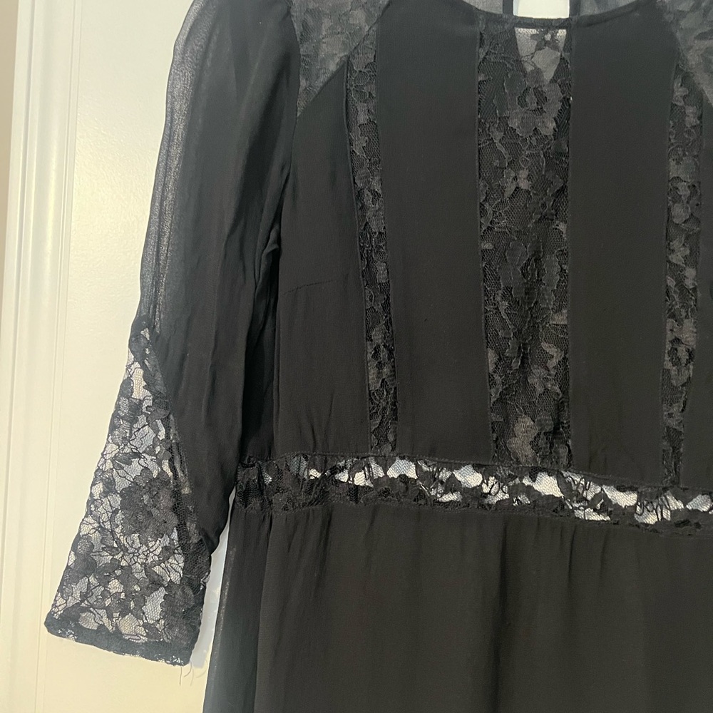 H&M Top - Picture 3 of 4